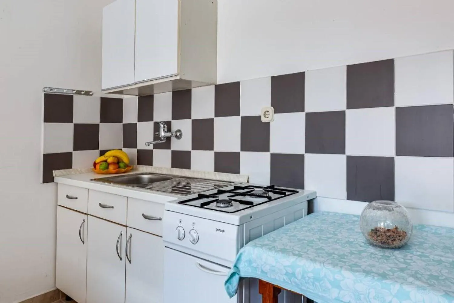 Apartments Tanja - 200M To The Beach Pakostane