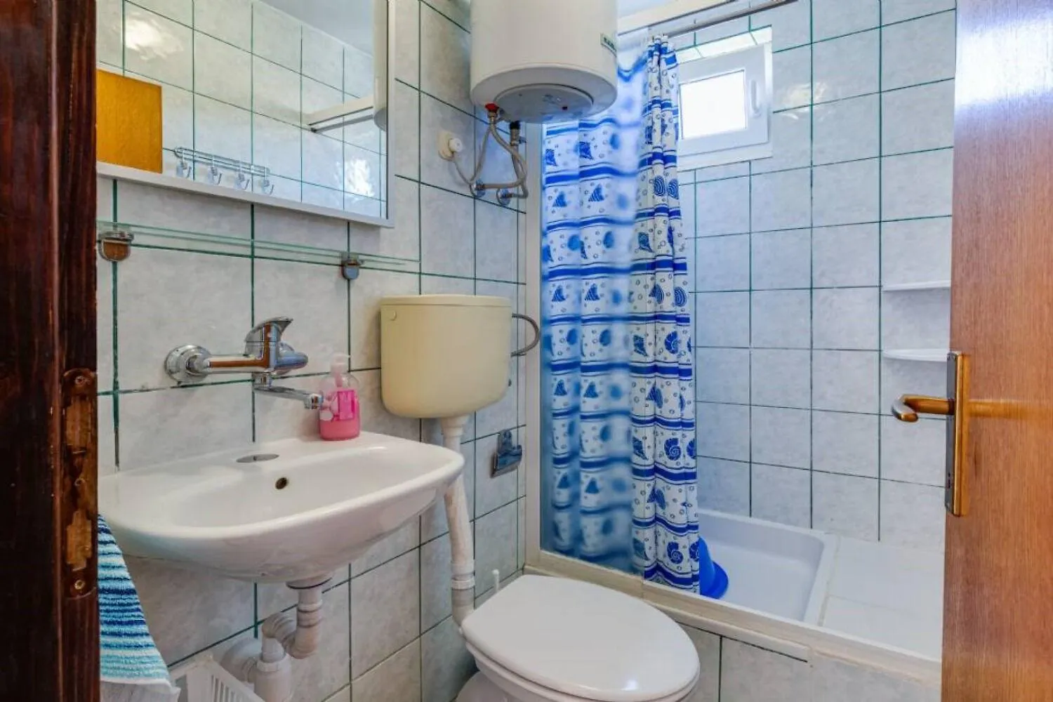 Apartments Tanja - 200M To The Beach Pakostane